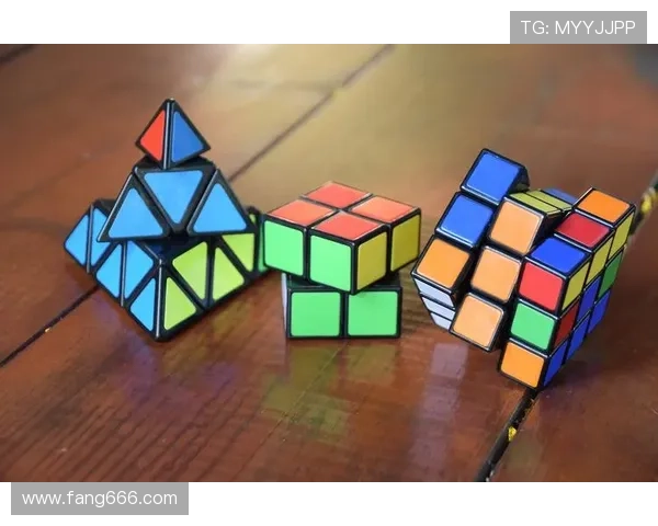 足球明星教你如何轻松掌握魔方技巧的视频教程分享